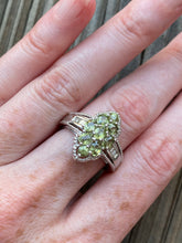 Load image into Gallery viewer, Vibrant Demantoid Garnet and Diamond ring