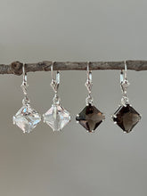 Load image into Gallery viewer, Smoky Quartz Magician Stone Ear