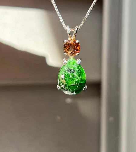 High quality Chrome Diopside necklace with Golden (Imperial) Topaz