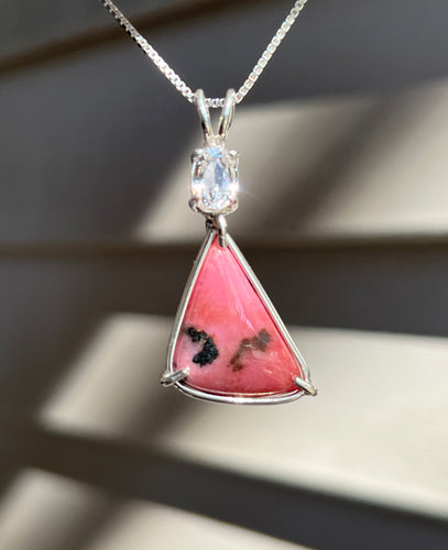 Gorgeous Rhodonite free form necklace with Kunzite