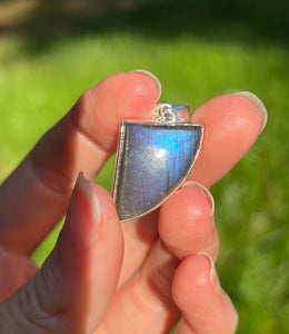 Top quality Neon Blue and Purple Spectrolite Labradorite pendant