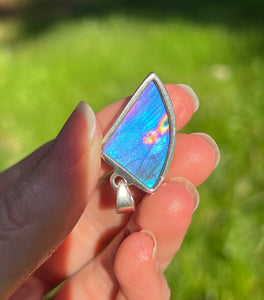 Top quality Neon Blue and Purple Spectrolite Labradorite pendant