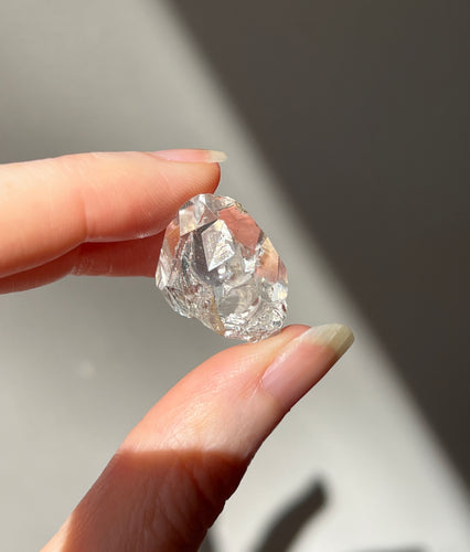 Top quality Herkimer Diamond specimen with Carbon and Petroleum inclusions and Key/Diamond window