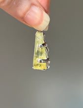 Load image into Gallery viewer, Etched Heliodor pendant