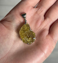 Load image into Gallery viewer, Intense Colored Natural Etched Heliodor pendant 35.5 carats