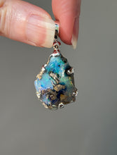 Load image into Gallery viewer, Ethiopian Opal pendant with superior flash - 14.1 carats