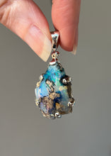 Load image into Gallery viewer, Ethiopian Opal pendant with superior flash - 14.1 carats