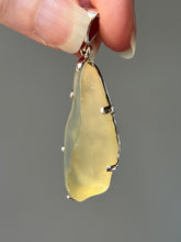 Load image into Gallery viewer, Libyan Gold Tektite pendant - 34.5 carats