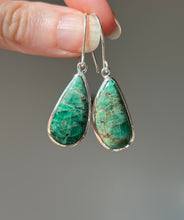 Load image into Gallery viewer, Emerald drop earrings