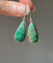 Load image into Gallery viewer, Emerald drop earrings