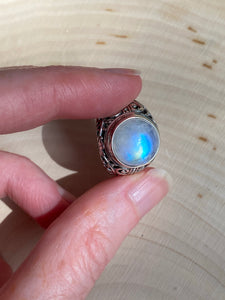 Top Quality Rainbow Moonstone round cut ring