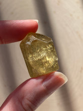 Load image into Gallery viewer, Golden Apatite self standing generator crystal