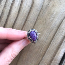 Load image into Gallery viewer, Teardrop Charoite ring