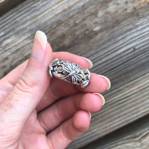 Dragonfly rings