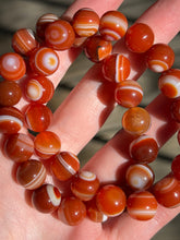 Load image into Gallery viewer, High quality Carnelian &amp; Sardonyx stretch bracelets