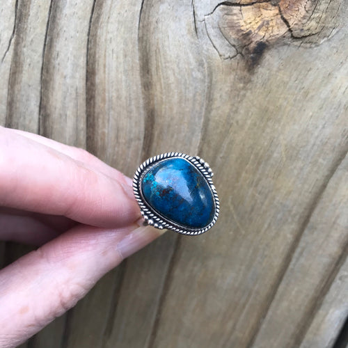 Vibrant free form Shattuckite ring