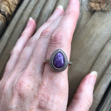 Load image into Gallery viewer, Teardrop Charoite ring