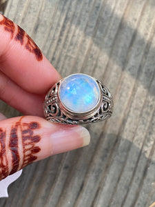 Top Quality Rainbow Moonstone round cut ring