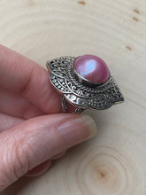 Load image into Gallery viewer, Iridescent Pink Mabe blister Pearl Mandala Flower Statement ring