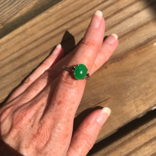 Jade and Rhodolite Garnet ring