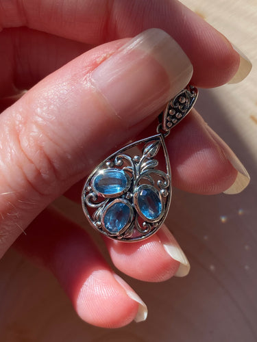 Teal Kyanite pendant