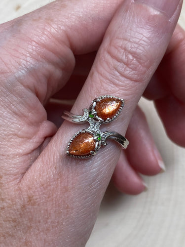 Top Quality Natural Sunstone and Diopside ring