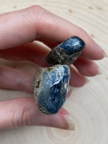 RARE Blue Sapphire & Kyanite wand - XL SIZE