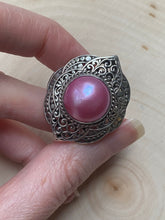 Load image into Gallery viewer, Iridescent Pink Mabe blister Pearl Mandala Flower Statement ring