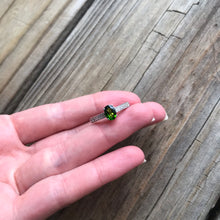 Load image into Gallery viewer, Faceted Chrome Diopside ring