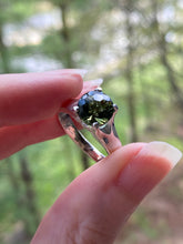 Load image into Gallery viewer, RARE Moldavite Super Nova