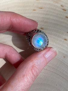 Top Quality Rainbow Moonstone round cut ring