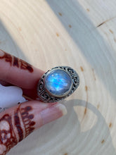 Load image into Gallery viewer, Top Quality Rainbow Moonstone round cut ring