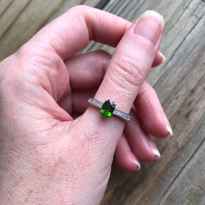 Faceted Chrome Diopside ring