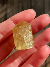 Load image into Gallery viewer, Golden Apatite self standing generator crystal