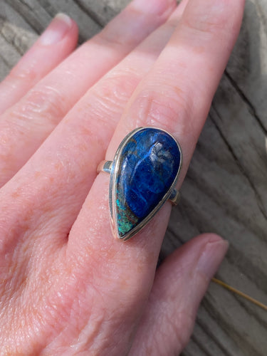 Vibrant teardrop Shattuckite ring